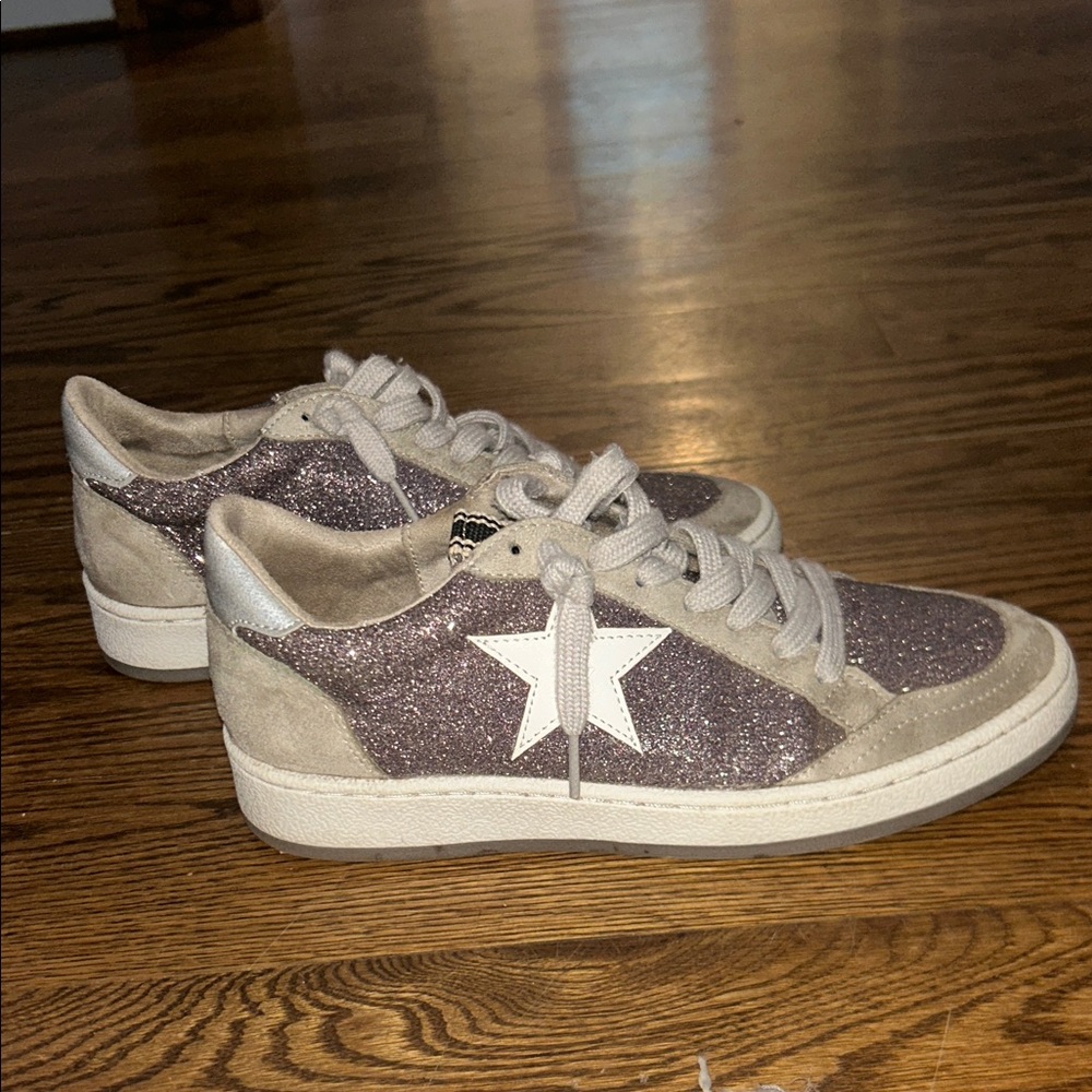 Stylish Glitter Sneakers in Purple and Cream